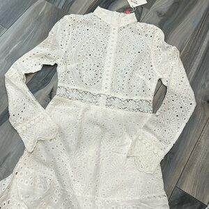 White lace long sleeve dress